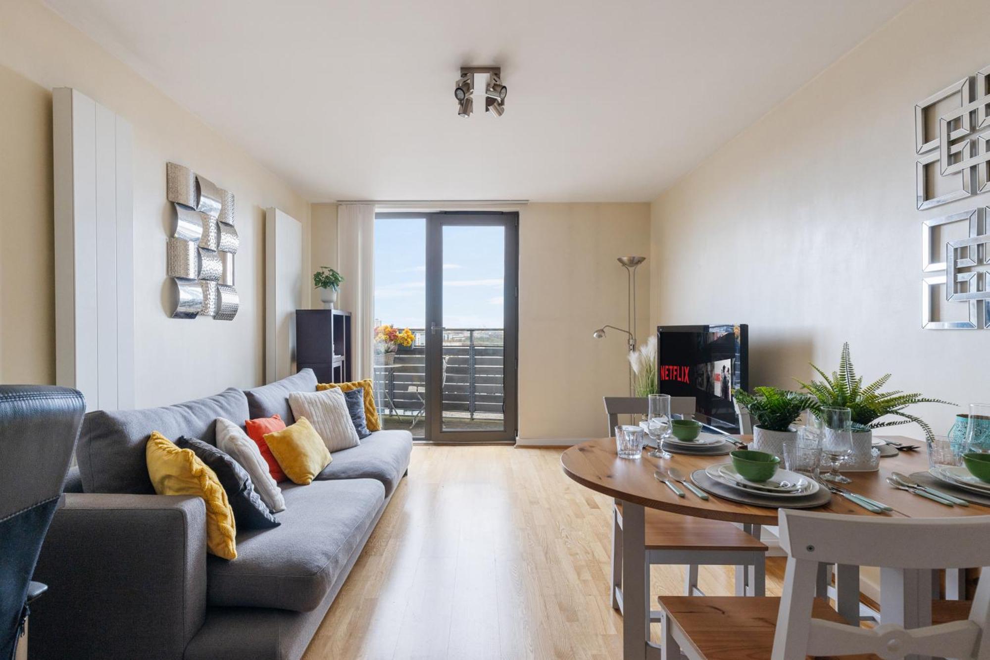 Stratford Skyview Apartment Londra Exterior foto